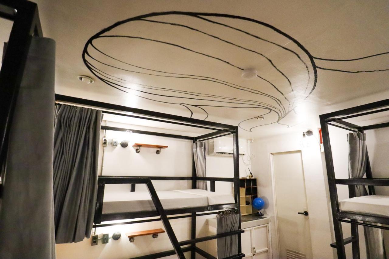 Ocean Breeze Hostel By Daily Sweet Moalboal Exterior photo